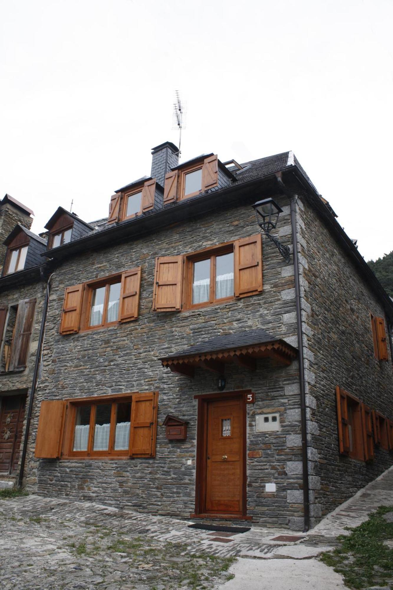 Apartamentos Valle De Aran Mont Dış mekan fotoğraf